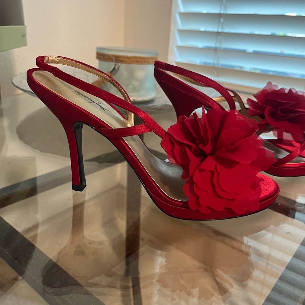 Amazing sexy heels!